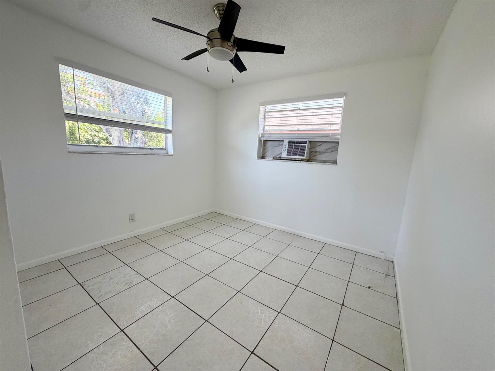 149 W 17th Street, Riviera Beach FL 33404 photo 5