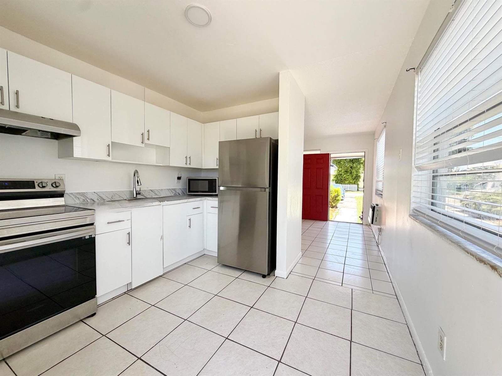 149 W 17th Street, Riviera Beach FL 33404 photo 4