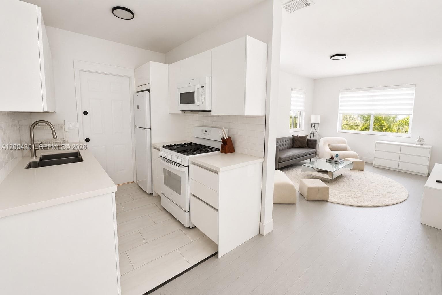 815 W 39th St # 3, Miami Beach, FL 33140 photo 3
