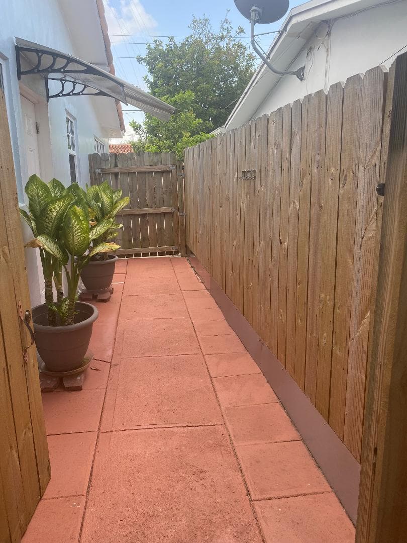 6764 AZALEA Drive, Miramar FL 33023 photo 3