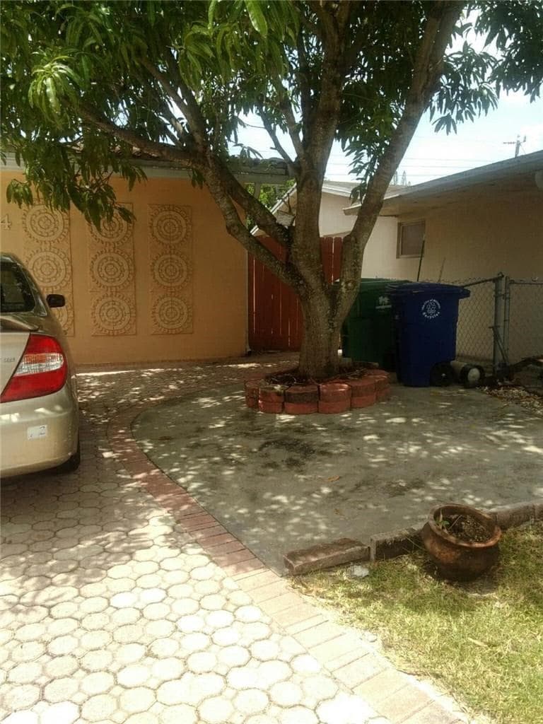 6764 AZALEA Drive, Miramar FL 33023 photo 5