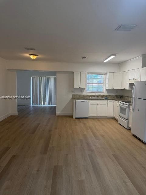 374 NE 171 Street, North Miami Beach FL 33162 photo 4