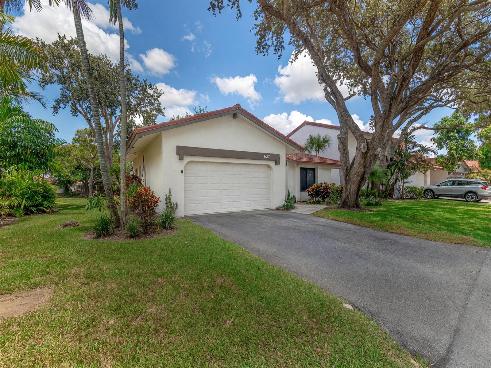 627 Hollows Circle, Deerfield Beach FL 33442 photo 4