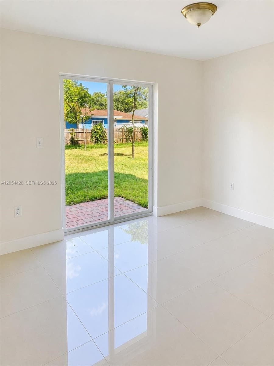 4491 NW 23rd Ave, Miami FL 33142 photo 3