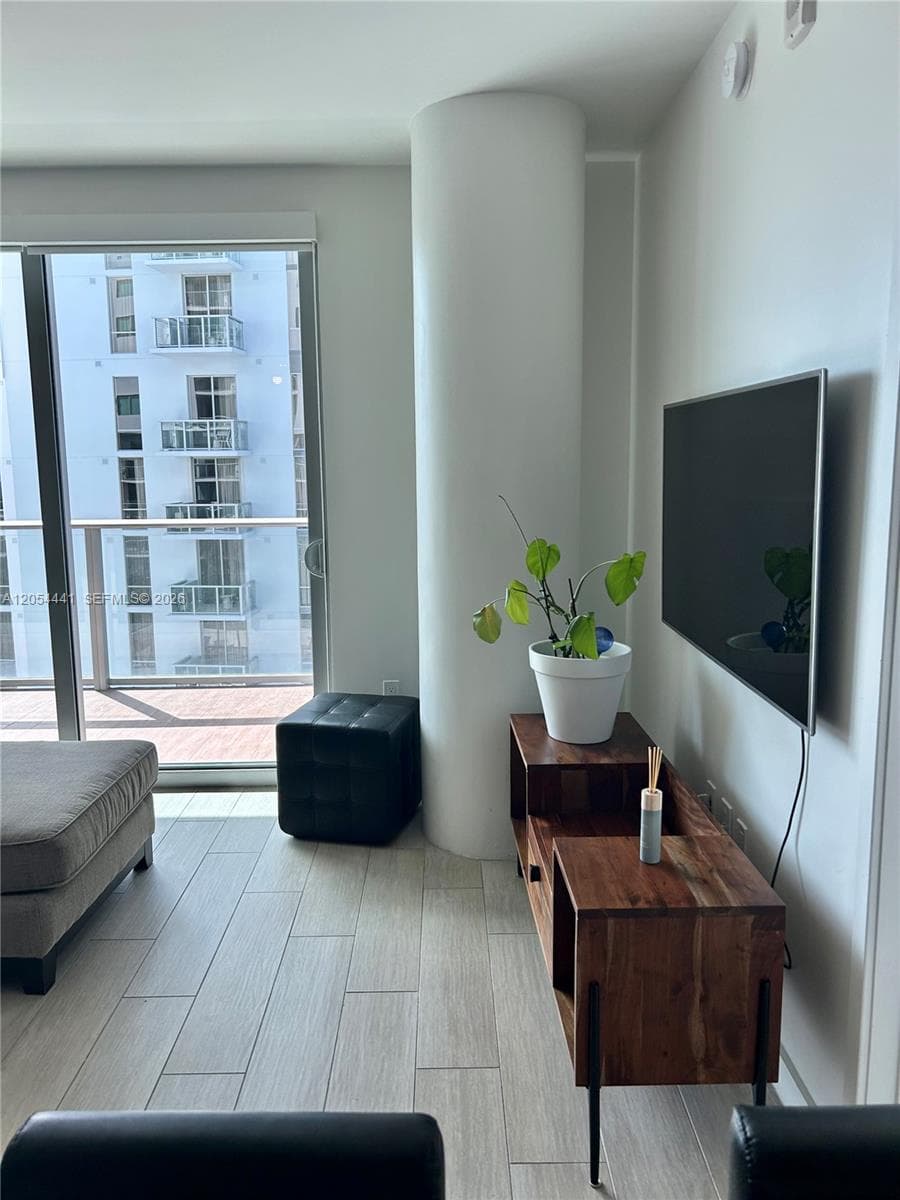 1600 SW 1st Ave # 812, Miami FL 33129 photo 5