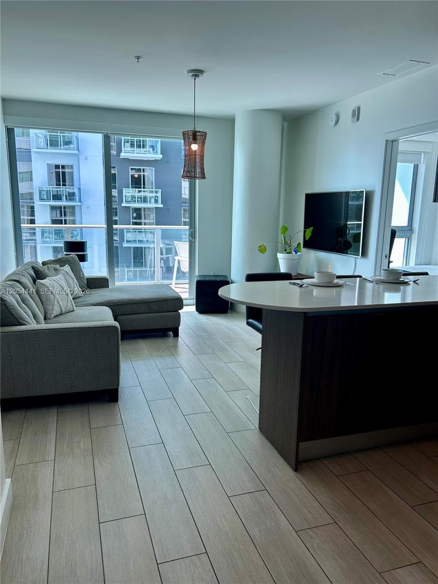 1600 SW 1st Ave # 812, Miami FL 33129 photo 4