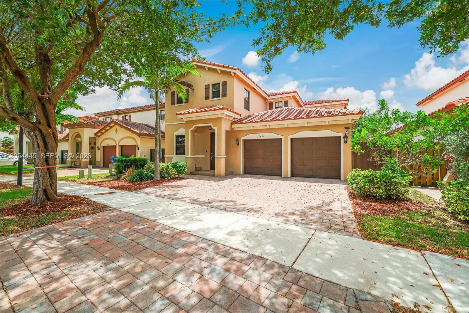17670 SW 154th Pl, Miami FL 33187 photo 2