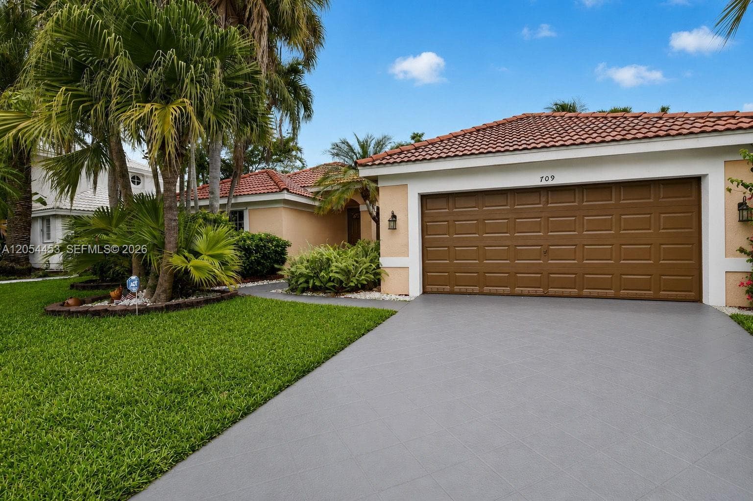 709 NW 177th Ave, Pembroke Pines FL 33029 photo 3