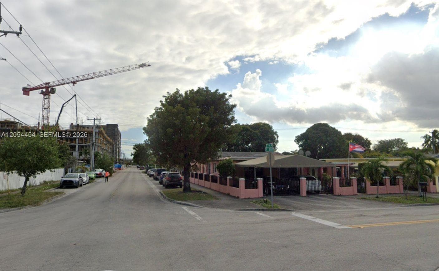 890 E 28th St, Hialeah FL 33013