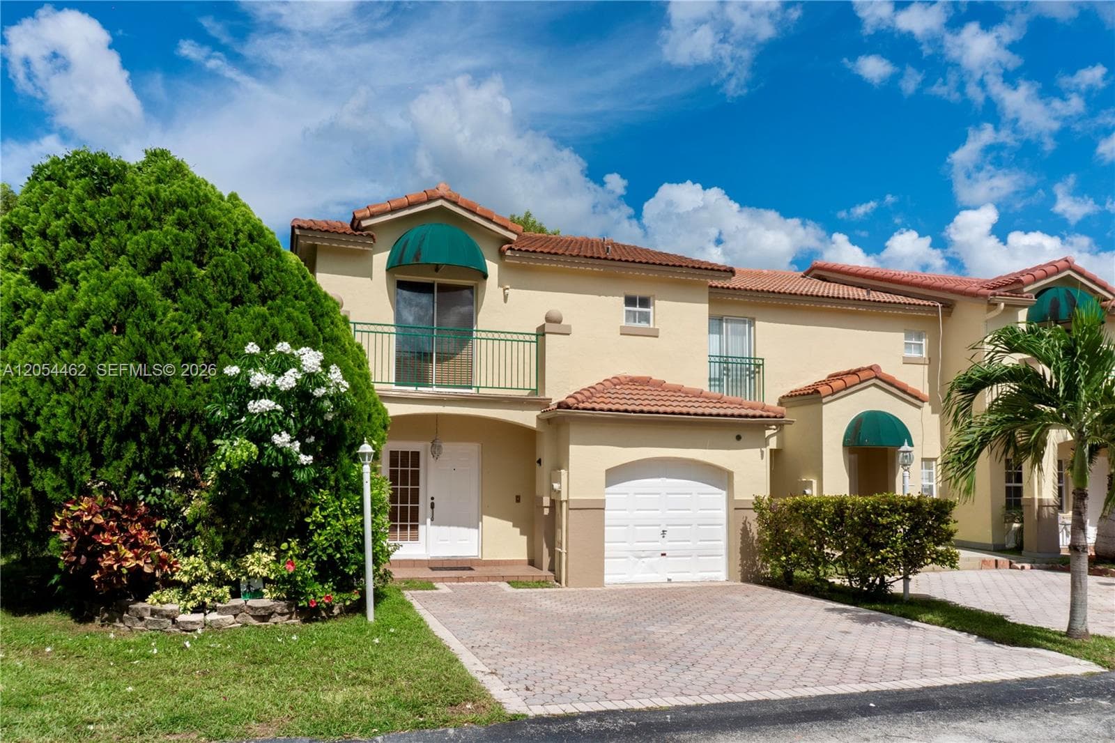 7081 SW 158th Ct, Miami FL 33193 photo 2