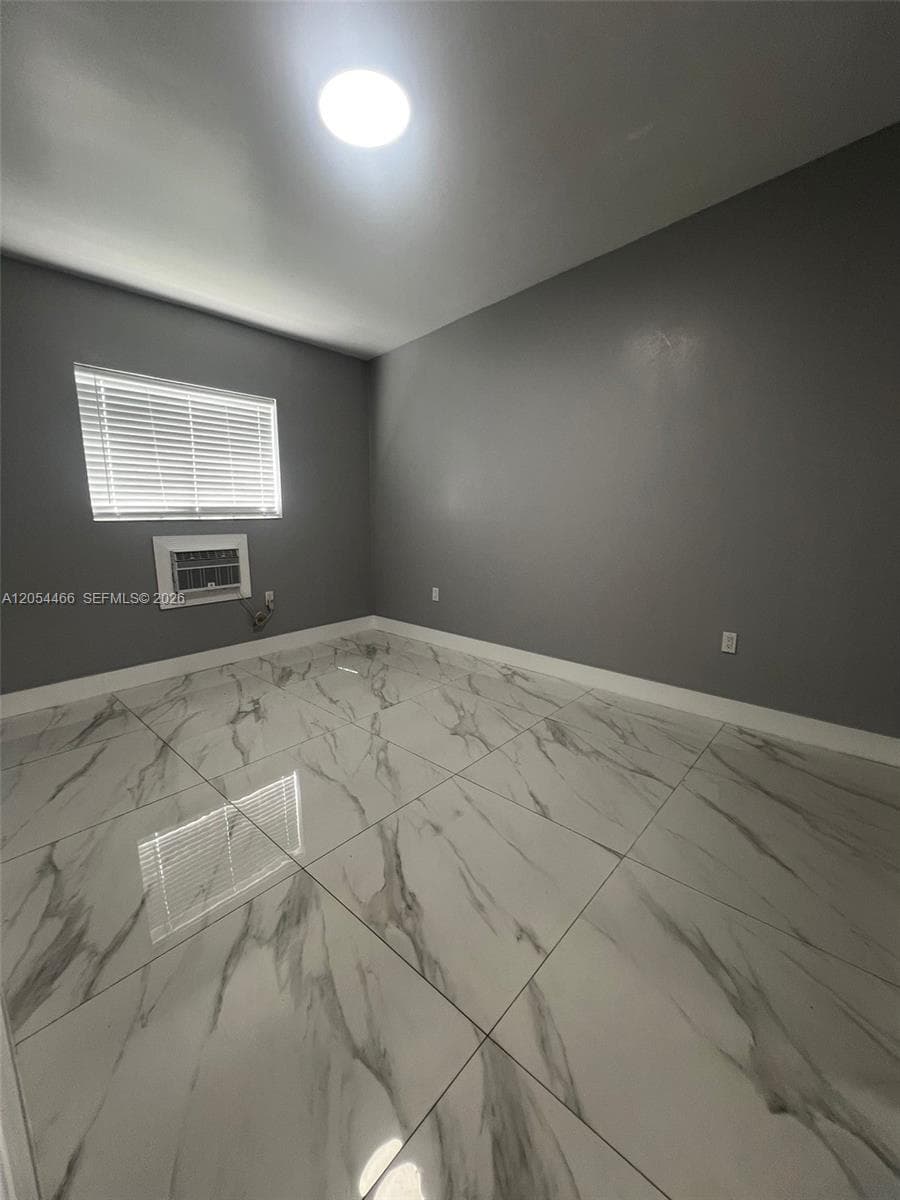 2081 NW 30th St # 3, Miami FL 33142 photo 3