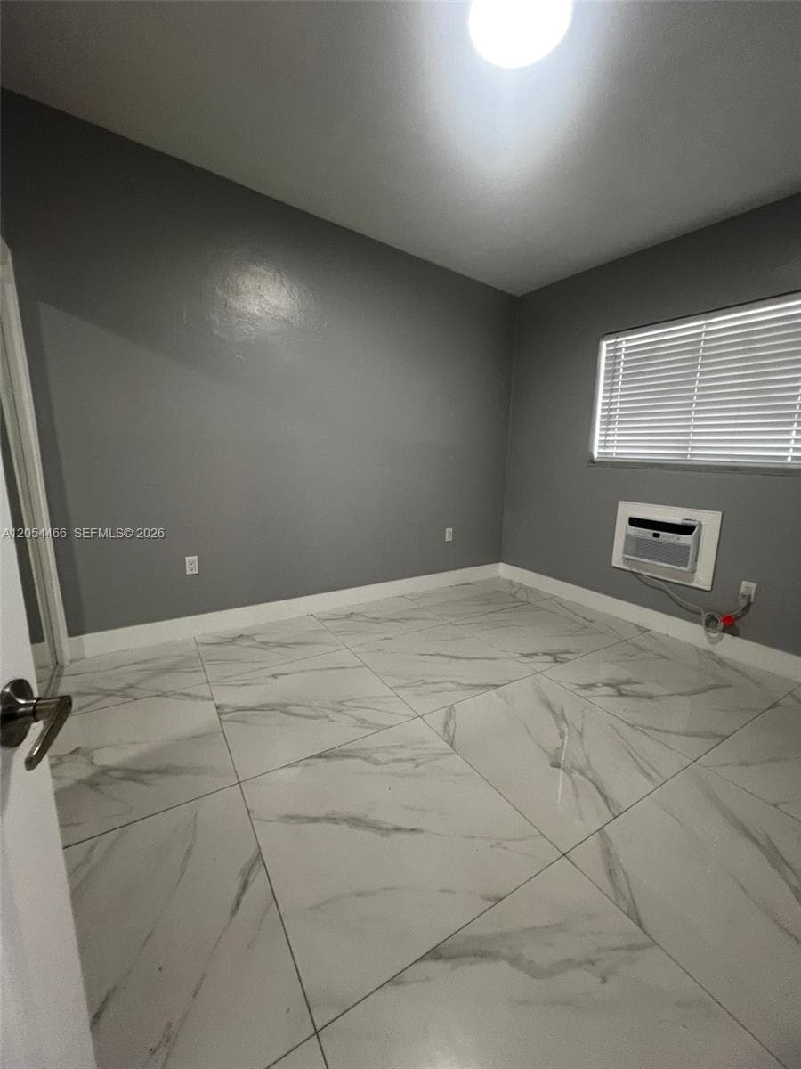 2081 NW 30th St # 3, Miami FL 33142 photo 5
