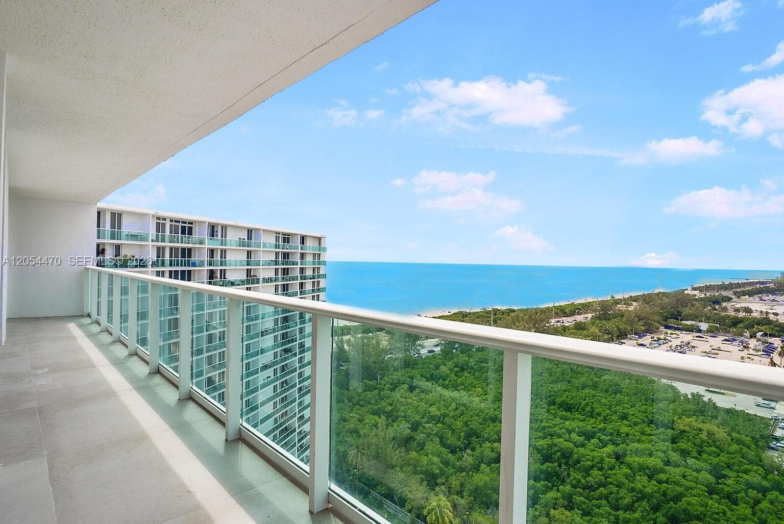 100 Bayview Dr # 2125, Sunny Isles Beach FL 33160 photo 2