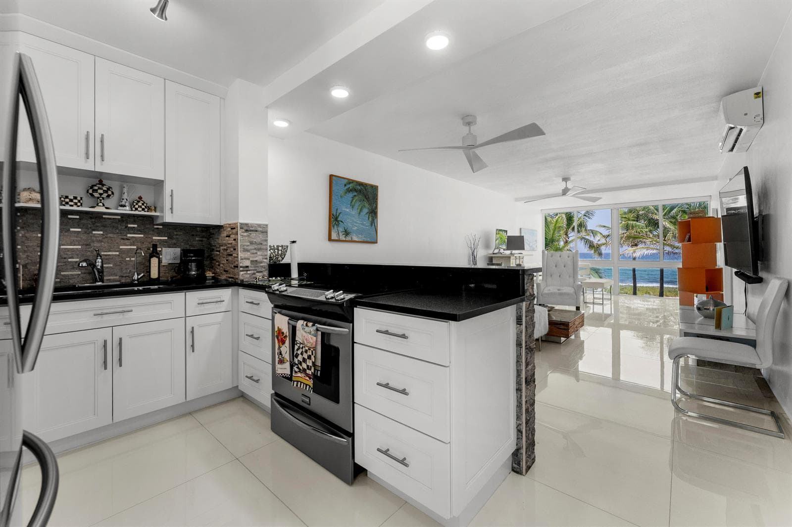 1041 Hillsboro Mile # 5, Hillsboro Beach FL 33062 photo 3