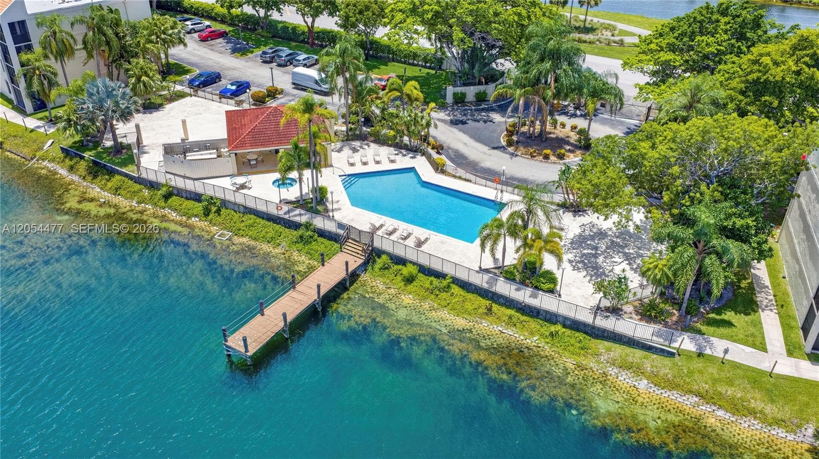 117 Lake Emerald Dr # 408, Oakland Park FL 33309 photo 2