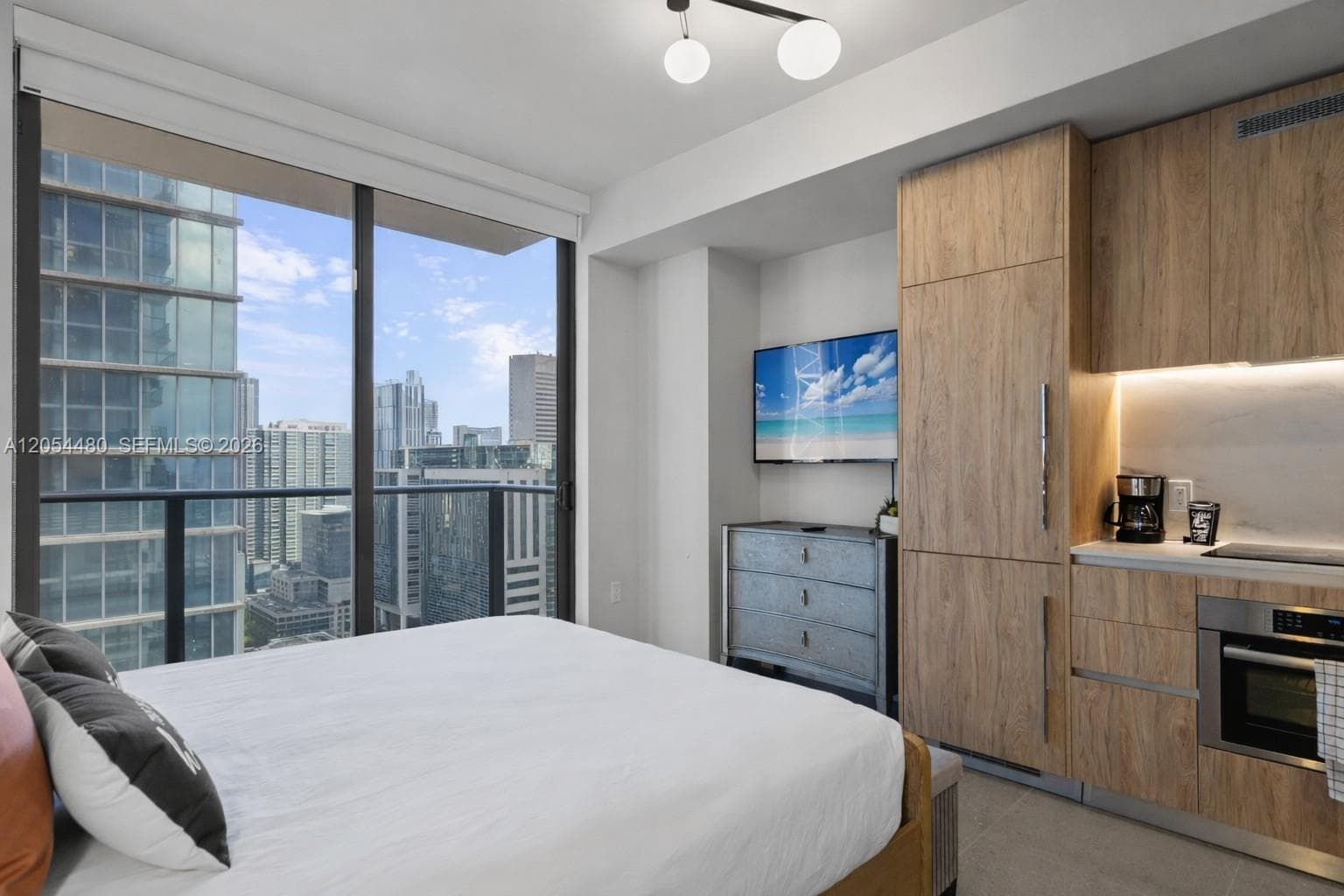 11 NE 6th St # 2102, Miami FL 33132 photo 3