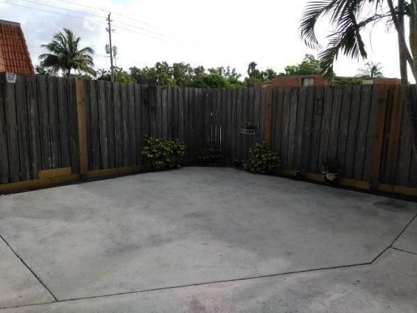 22 Springdale Circle, Palm Springs FL 33461 photo 5