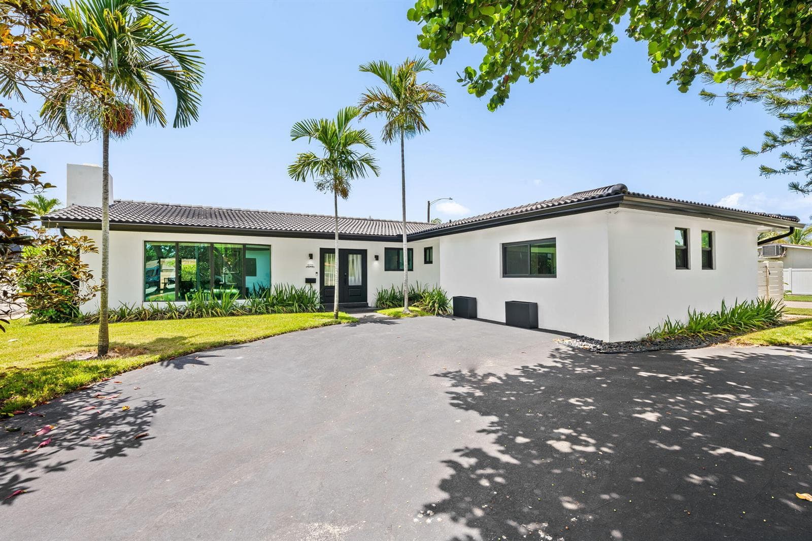 5122 CLEVELAND Street, Hollywood FL 33021