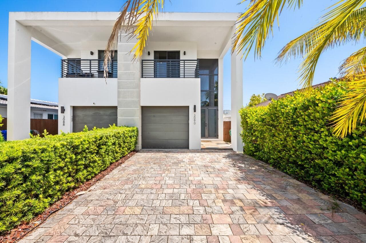 3090 SW 17th Street, Miami FL 33145 photo 3
