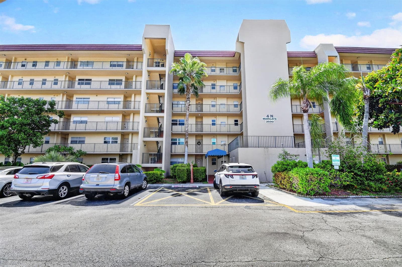3590 Via Poinciana # 311, Lake Worth FL 33467 photo 2