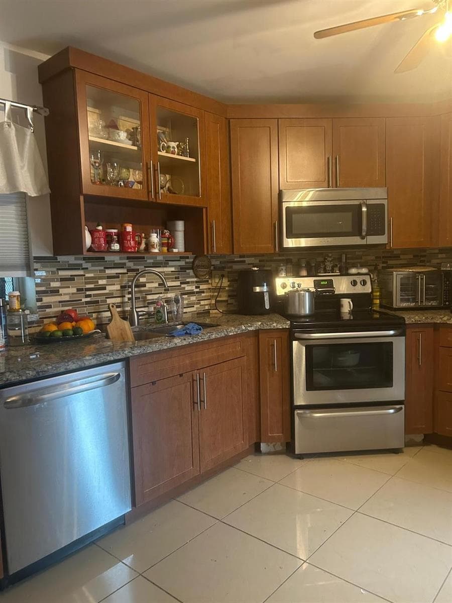 3 Greenway Village N # 202, Royal Palm Beach FL 33411 photo 2