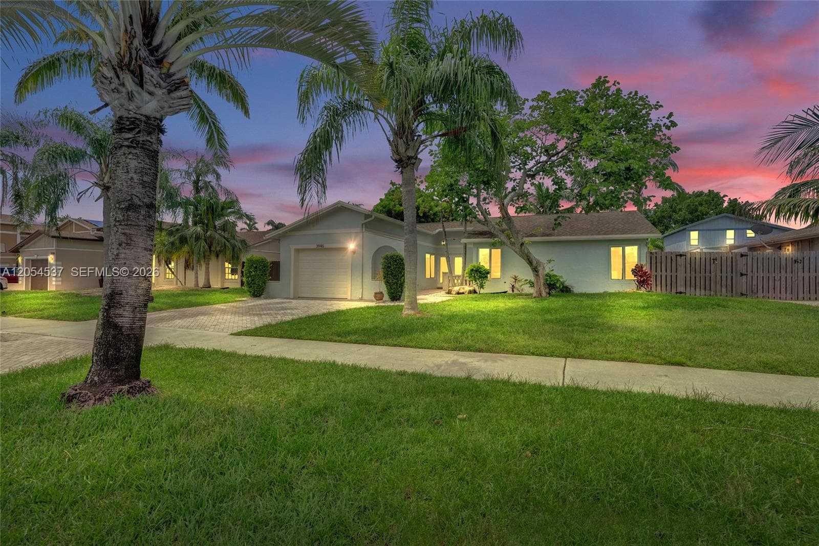 3946 NW 1st Dr, Deerfield Beach FL 33442 photo 2