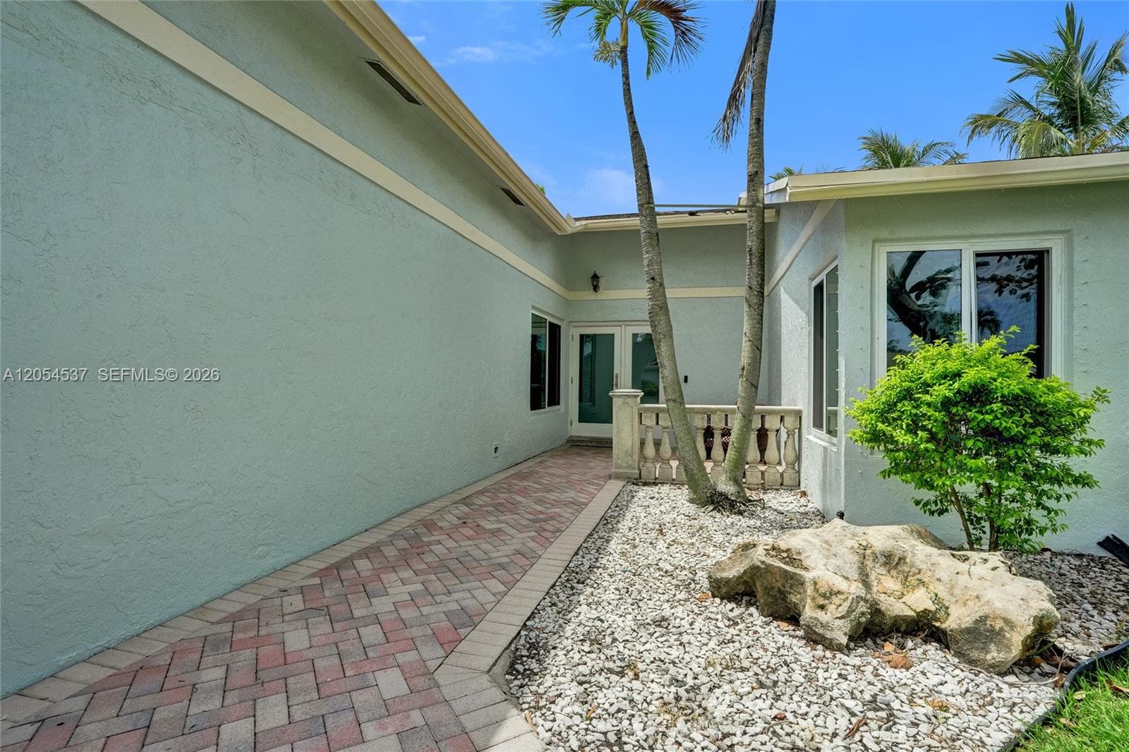 3946 NW 1st Dr, Deerfield Beach FL 33442 photo 4