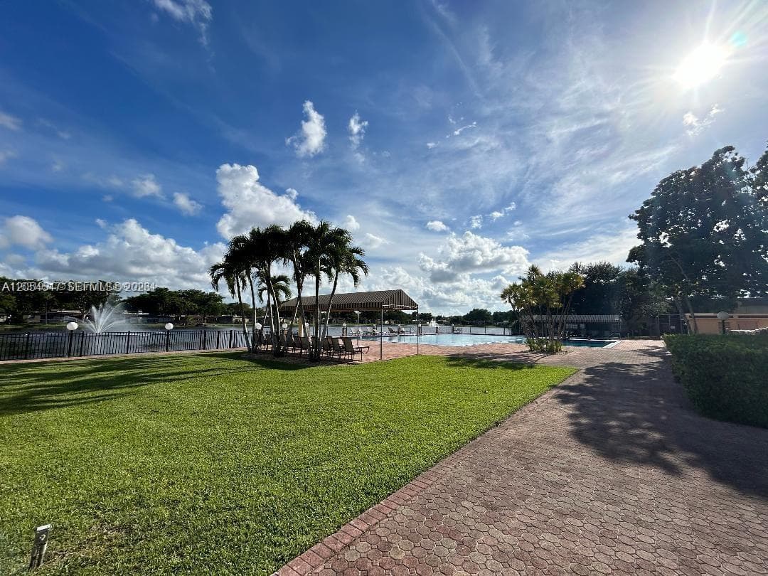 200 Ashbury Rd # 204, Hollywood FL 33024 photo 5