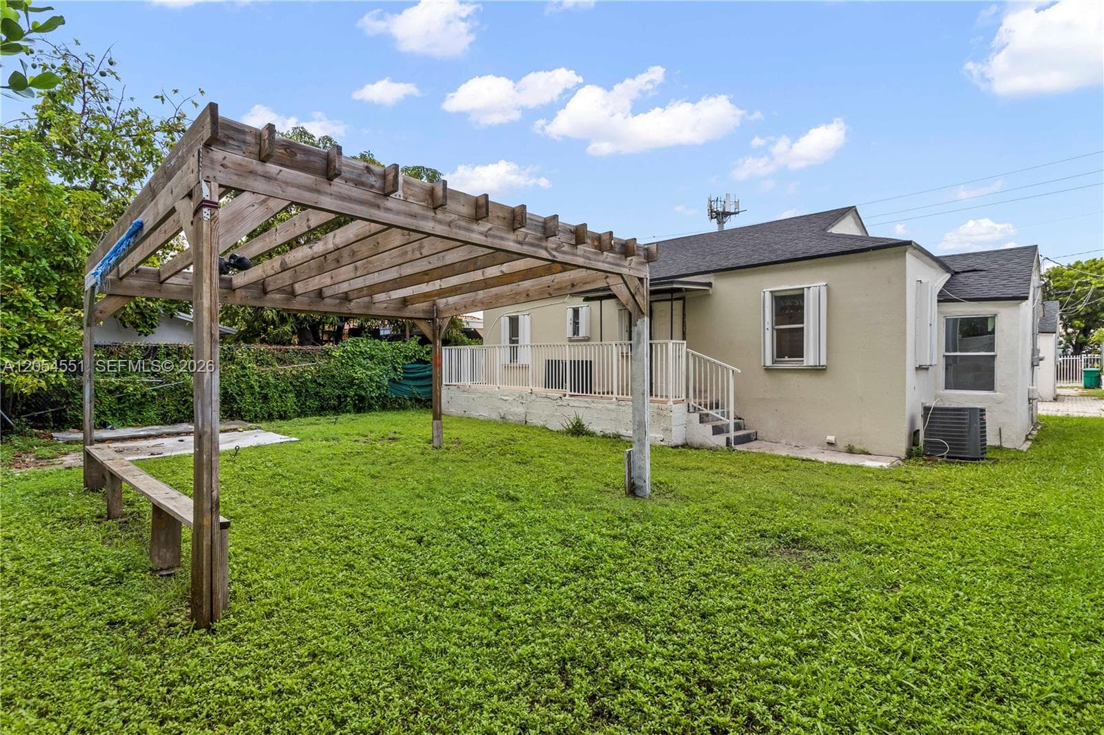3527 NW 34th St, Miami FL 33142 photo 3
