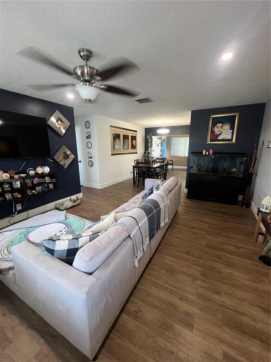 4108 NW 47th Ct, Tamarac FL 33319 photo 4
