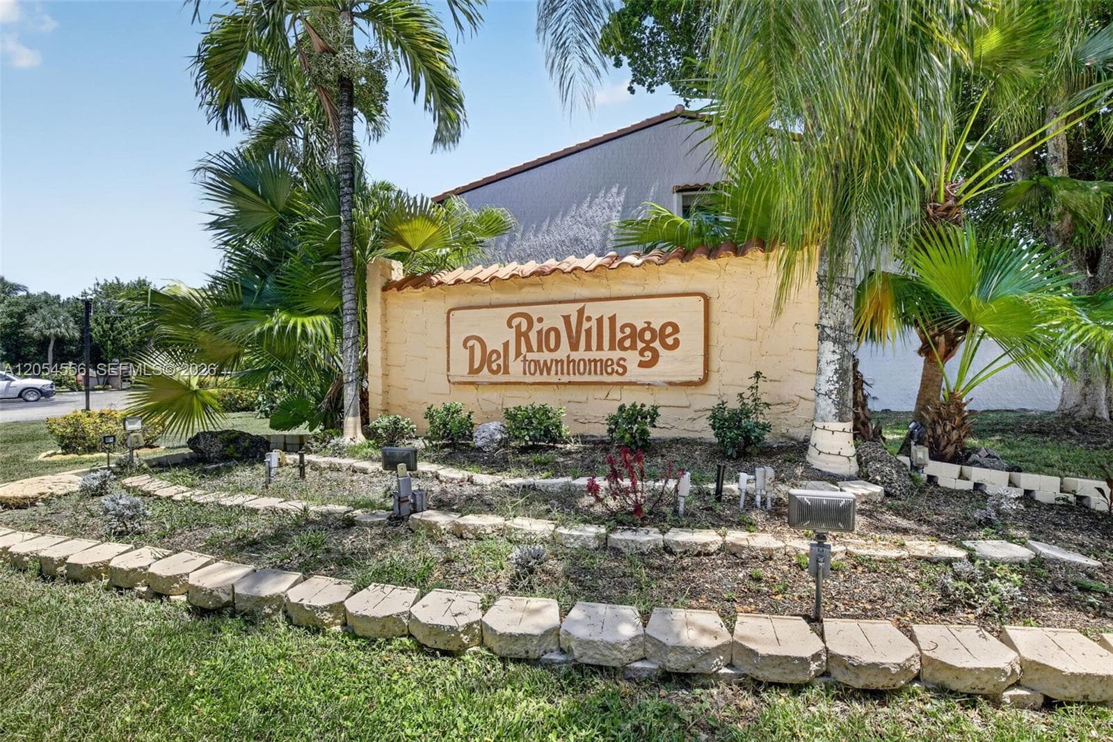 4070 Sierra Ter, Sunrise FL 33351
