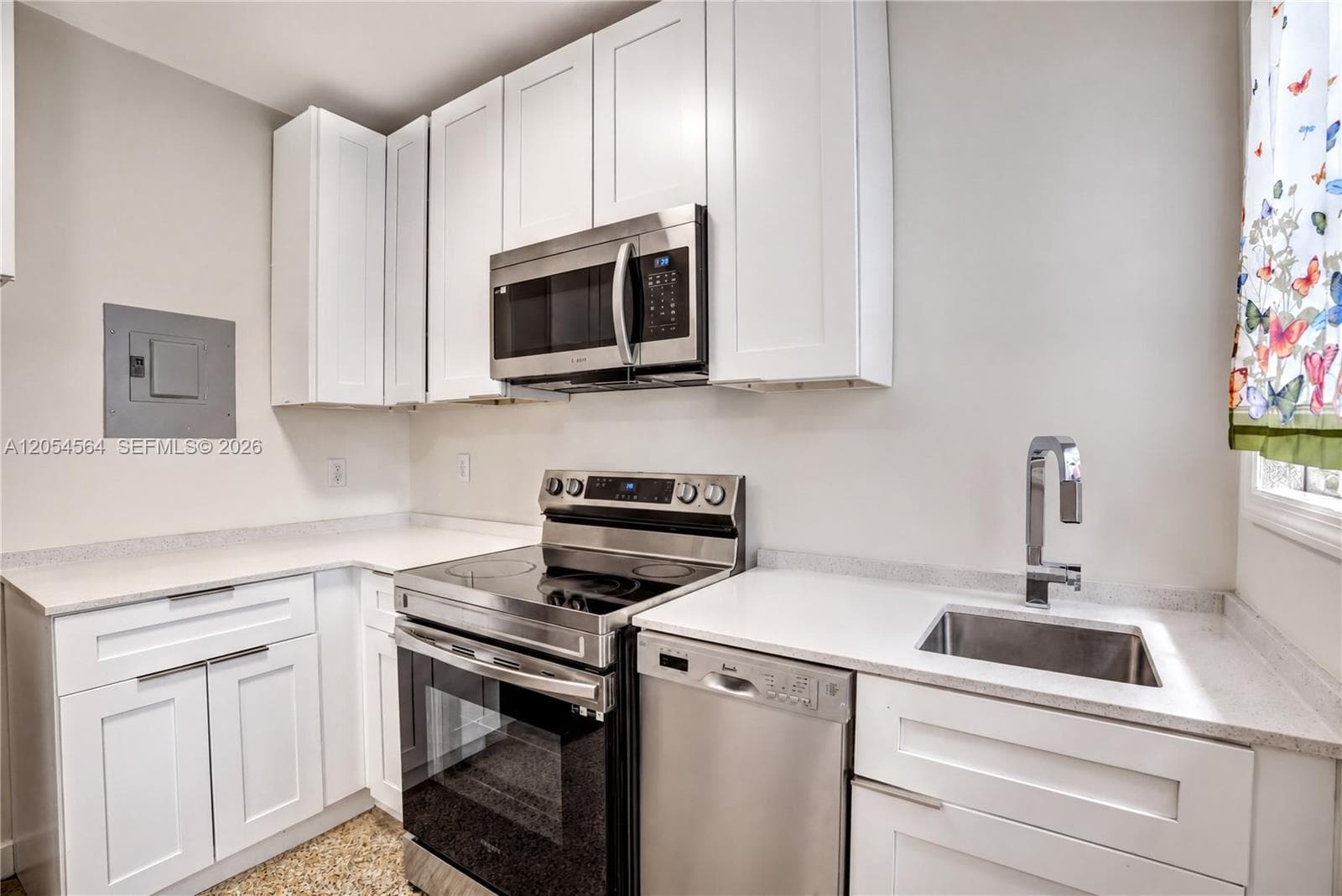 421 75th St # 1, Miami Beach FL 33141 photo 3