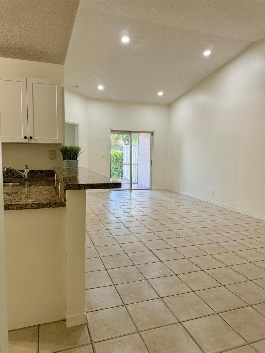 11289 SW 18th Court, Miramar FL 33025 photo 3