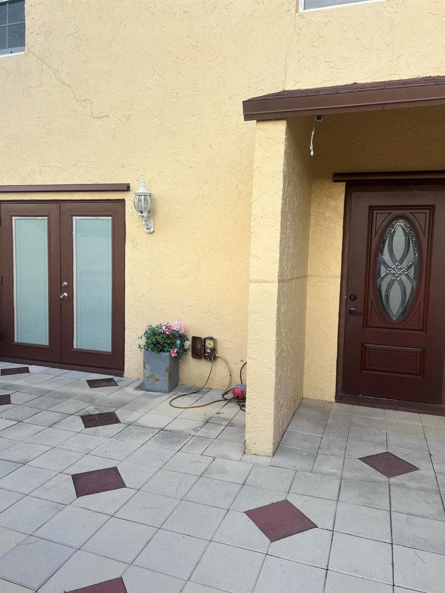 4408 NW 3RD Terrace, Deerfield Beach FL 33064 photo 2