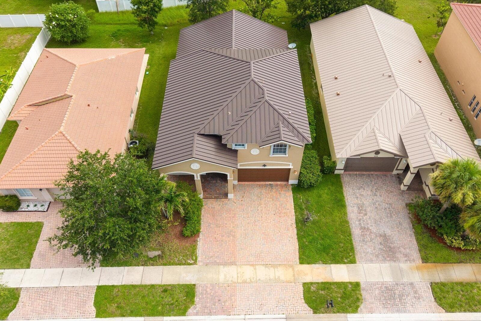 2166 SW NEWPORT ISLES Boulevard, Port St. Lucie FL 34953 photo 5