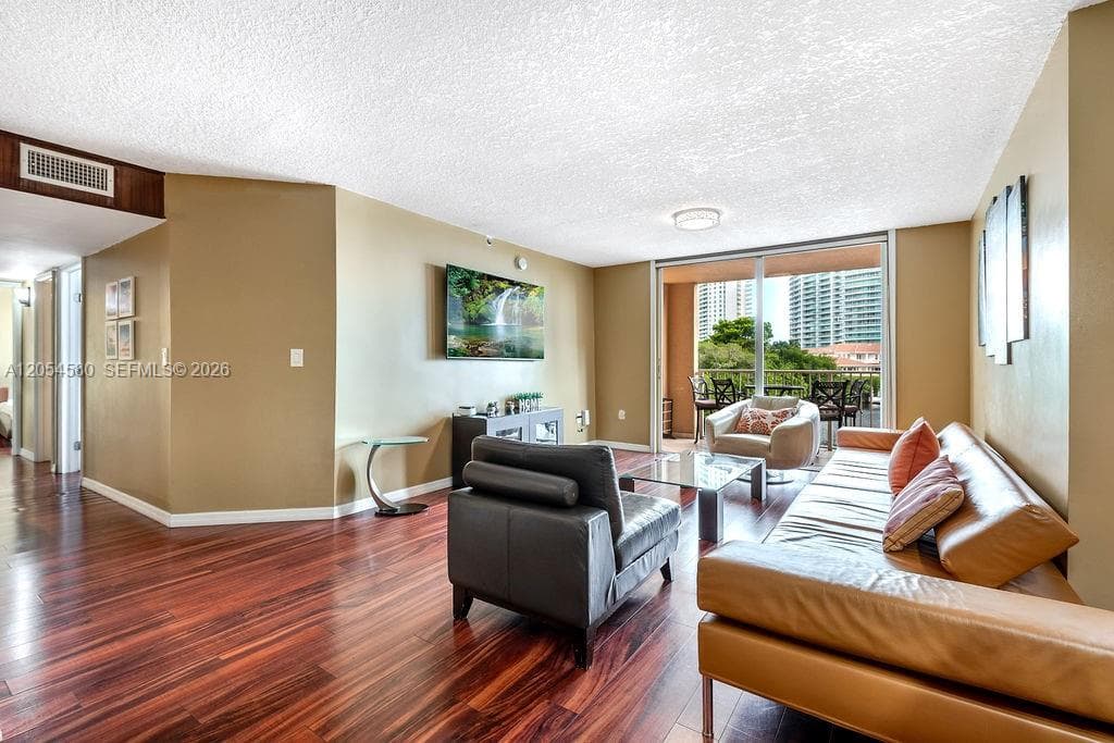 19999 E Country Club Dr # 1302, Aventura FL 33180 photo 5