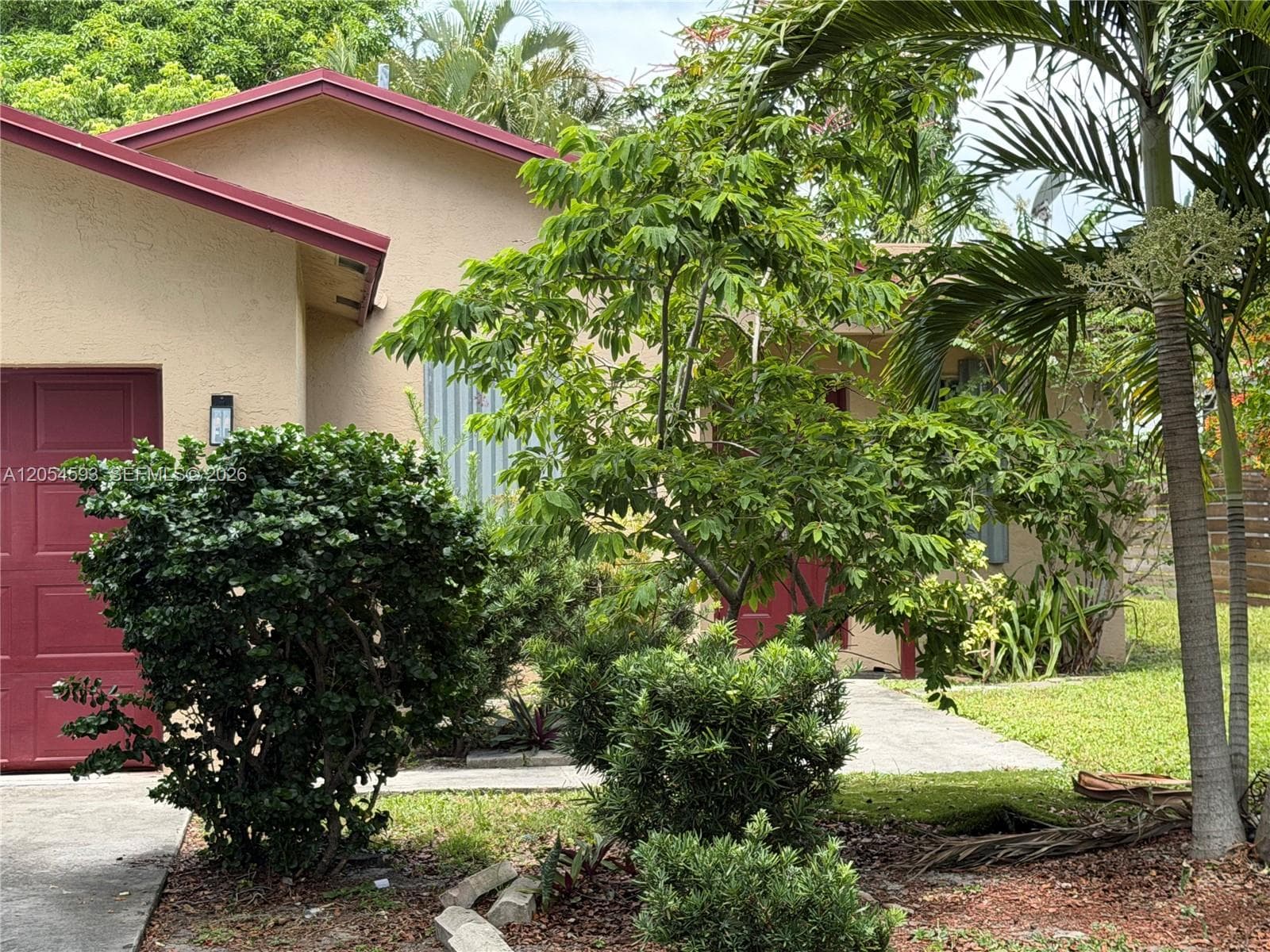 1561 NW 7th Ter, Pompano Beach FL 33060 photo 2
