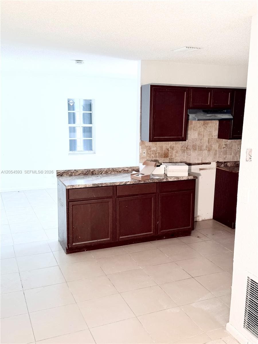 1561 NW 7th Ter, Pompano Beach FL 33060 photo 4