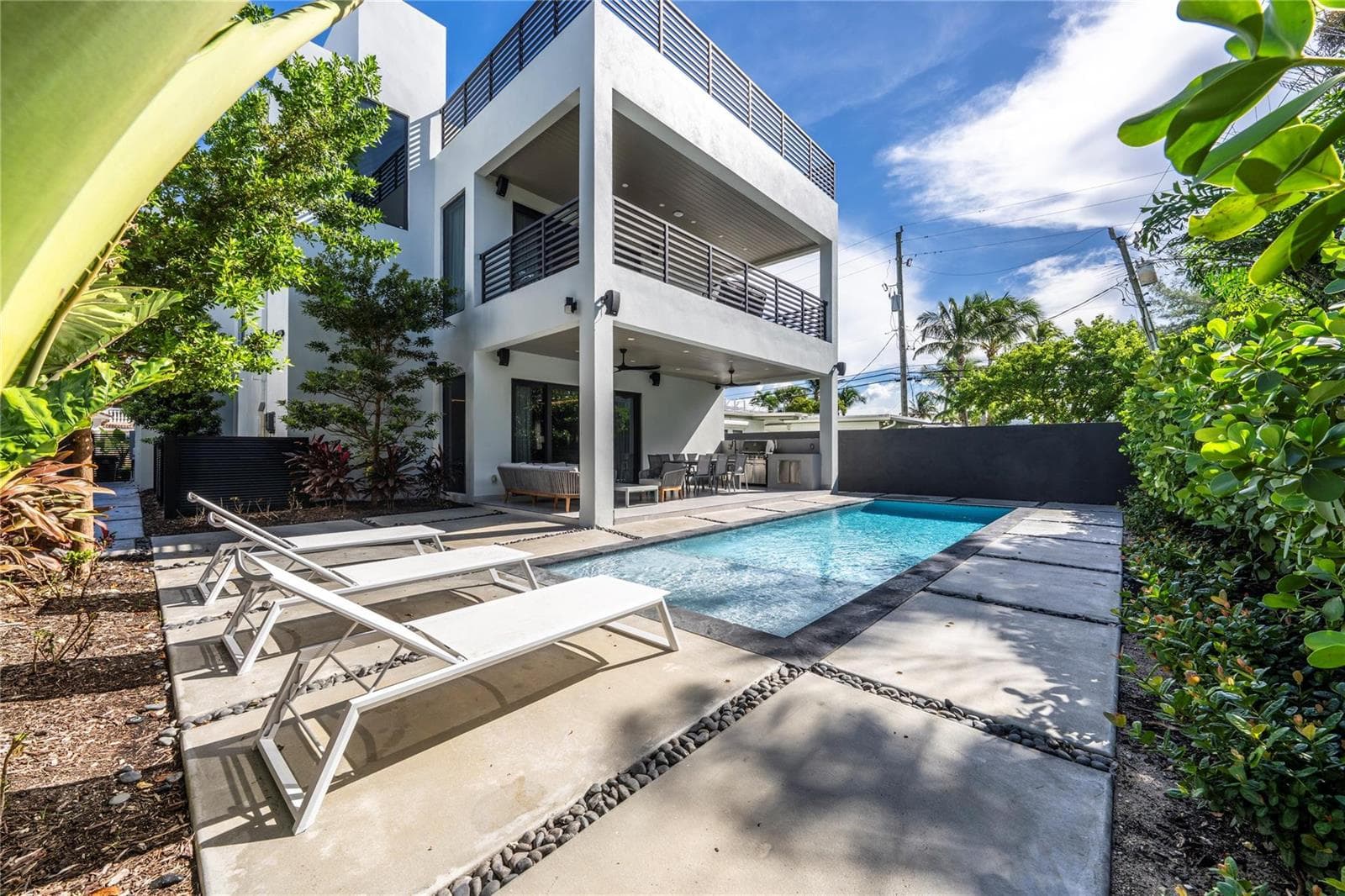 3320 NE 17TH Street, Fort Lauderdale FL 33305 photo 3