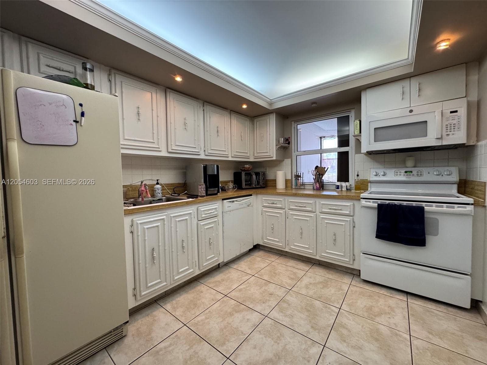 1000 Parkview Dr # 107, Hallandale Beach FL 33009 photo 4