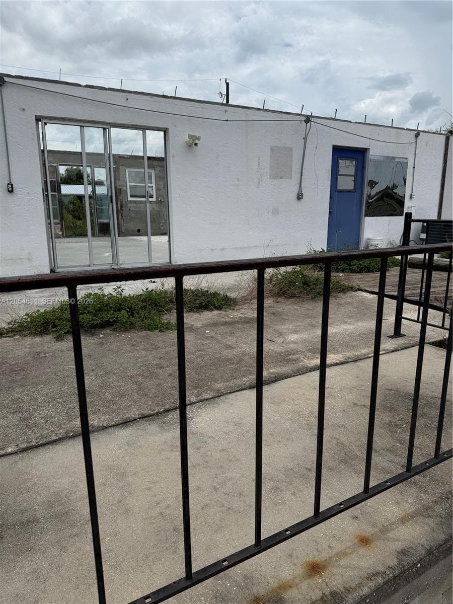 1053 Lantern Ln Okeechobee, Other City - In The State Of Florida FL 34974 photo 4