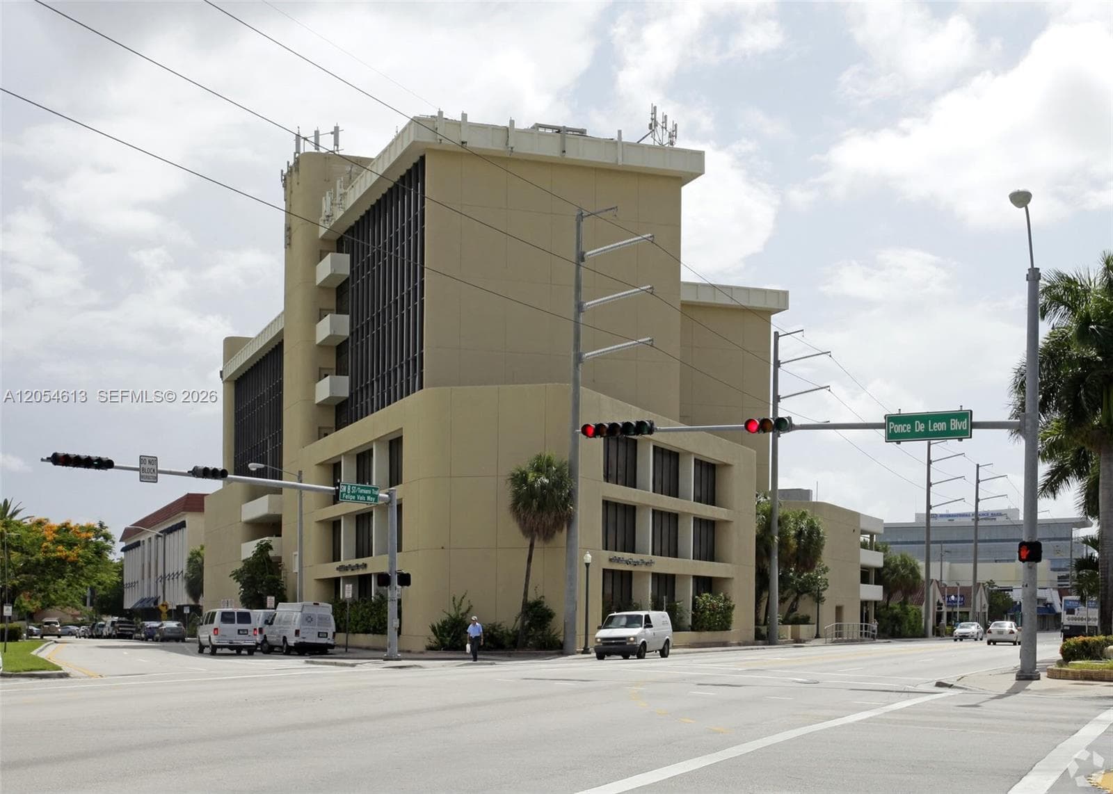 747 Ponce De Leon Blvd # 411, Coral Gables FL 33134