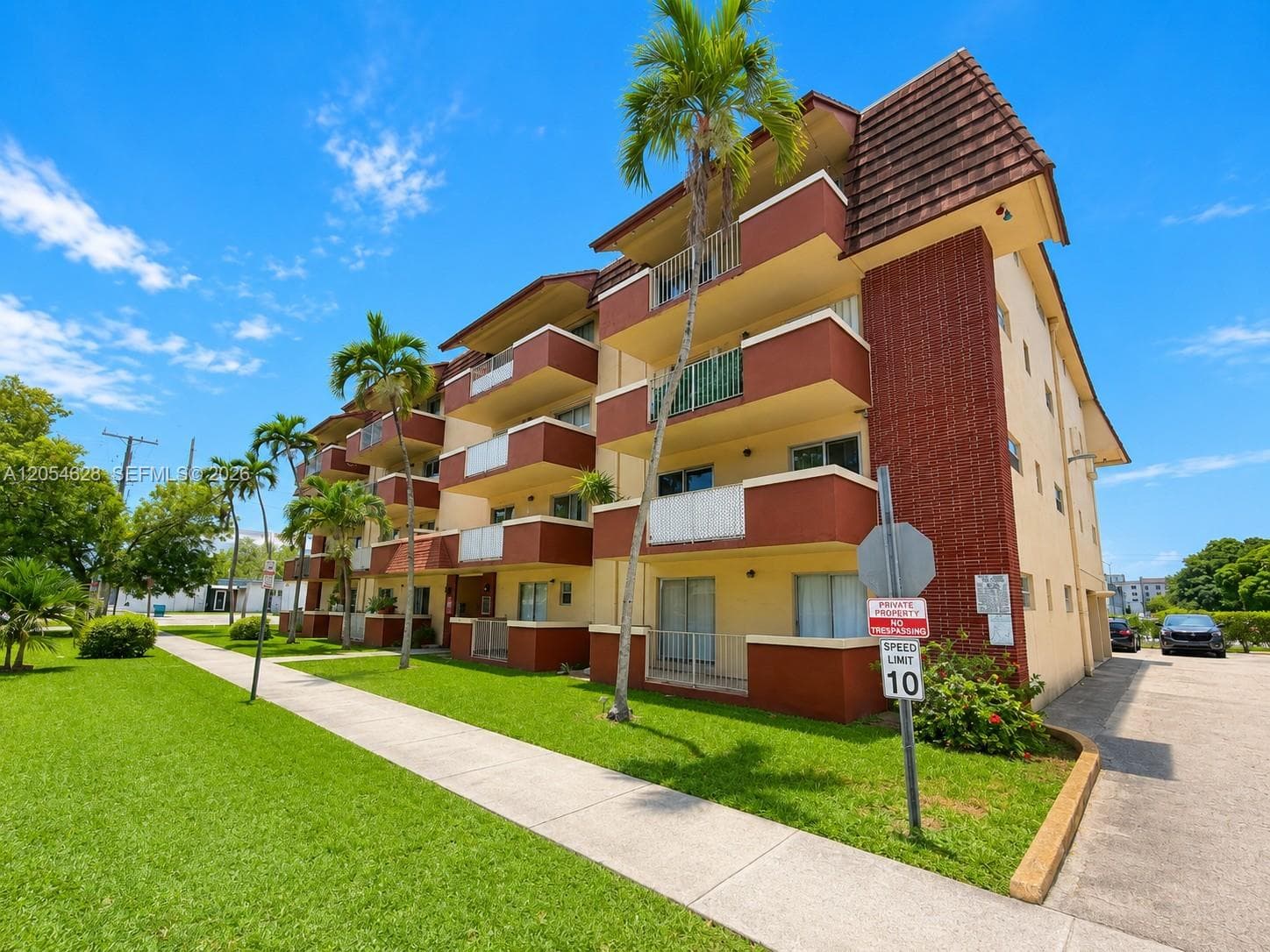 680 Miller Dr # W405, Miami Springs FL 33166 photo 2