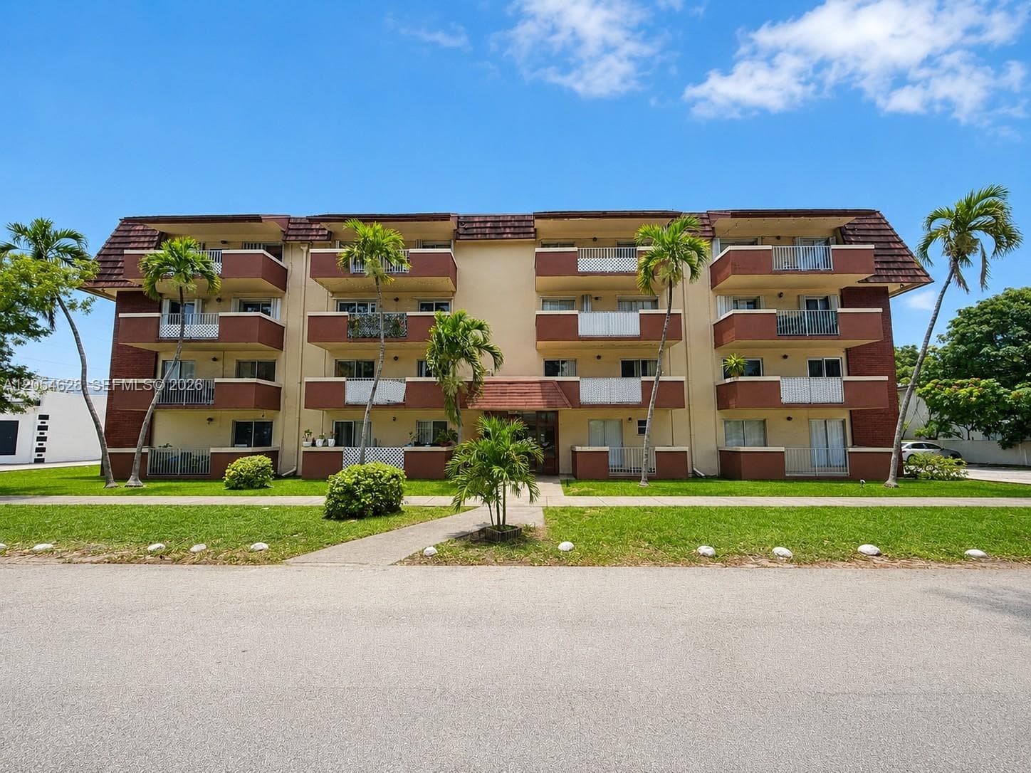 680 Miller Dr # W405, Miami Springs FL 33166 photo 3
