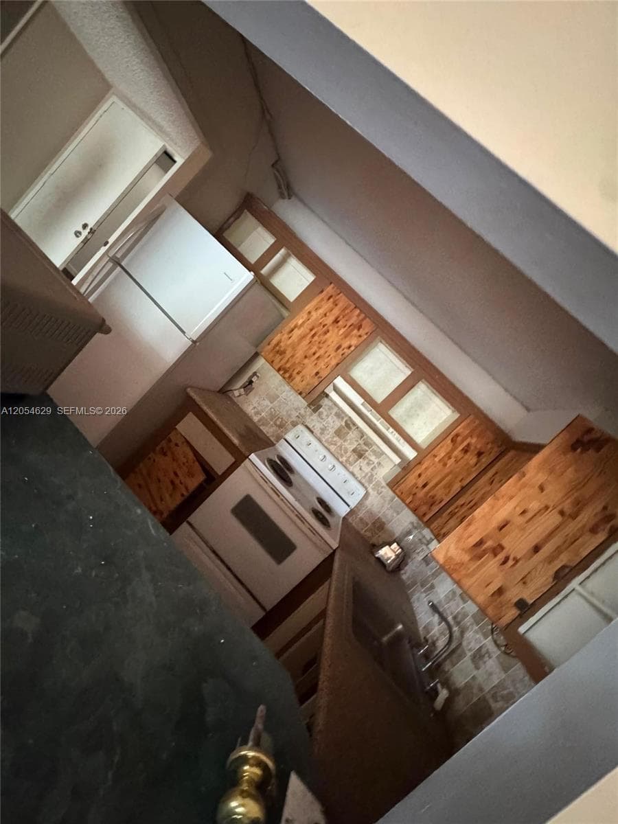 4174 Inverrary Dr # 410, Lauderhill FL 33319 photo 4