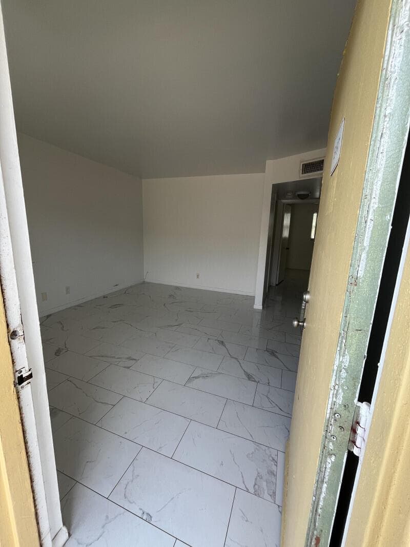 101 NE 41st Street # E87, Oakland Park FL 33334 photo 3