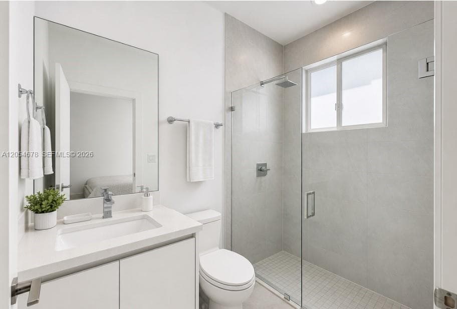 10384 NW 67th Ter, Doral FL 33178 photo 4