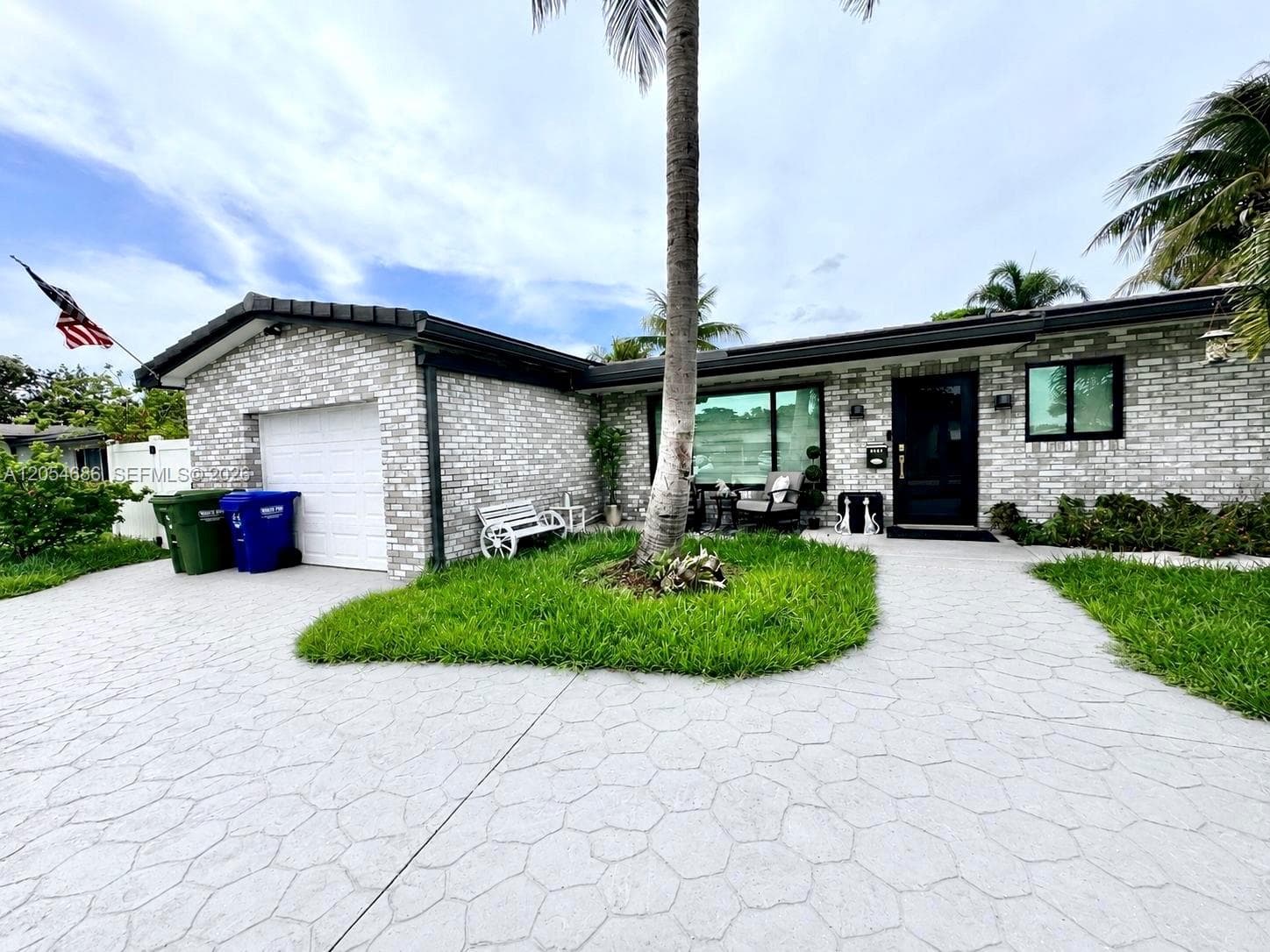 8641 NW 19th St, Pembroke Pines FL 33024 photo 3