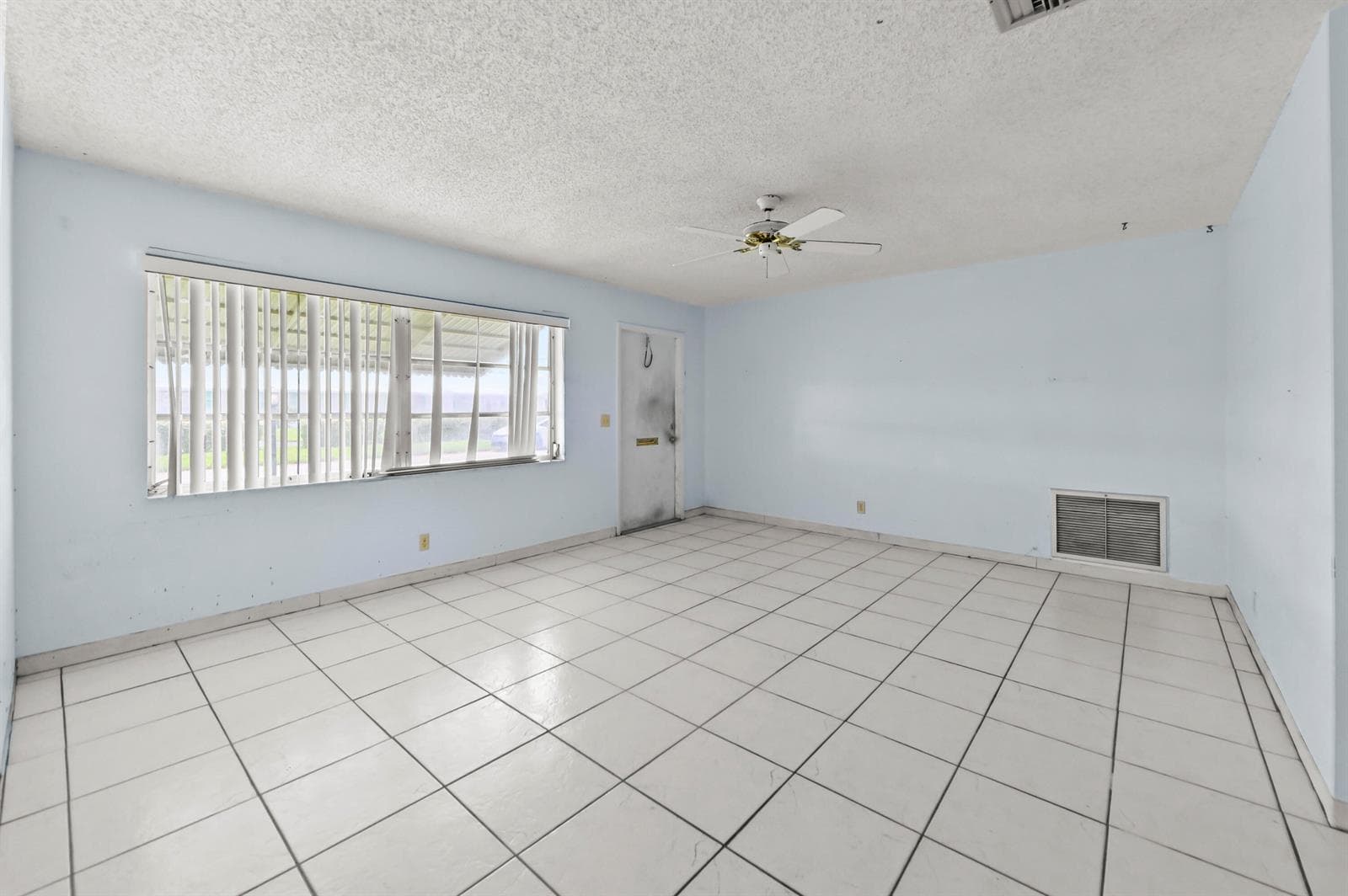 1196 SW Lake Circle, Boynton Beach FL 33426 photo 3