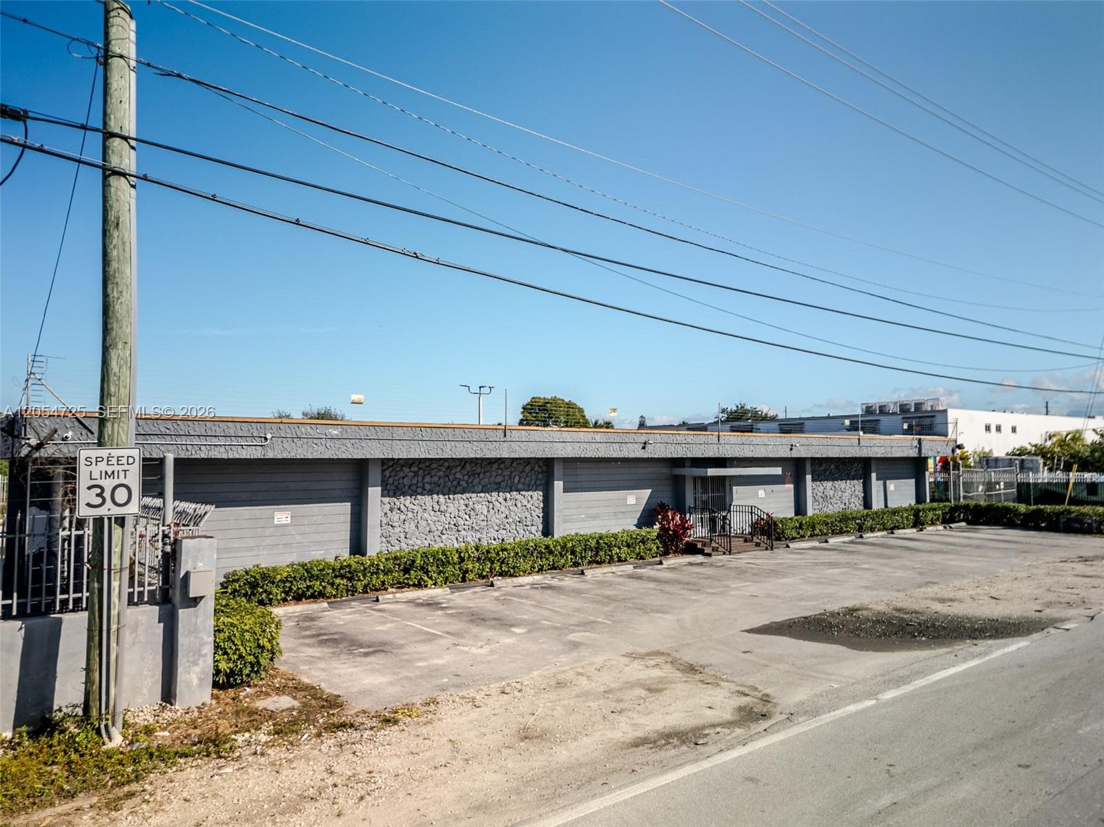 1001 NW 72nd St, Miami FL 33150 photo 3